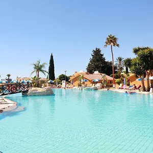 *** Апарт-отель Makronisos Village Кипр